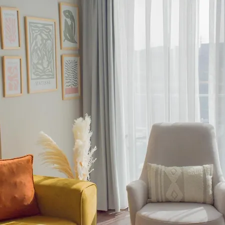 Daire Warm & Welcoming 1 Bedroom Apt *