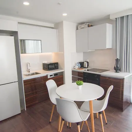 Daire Warm & Welcoming 1 Bedroom Apt